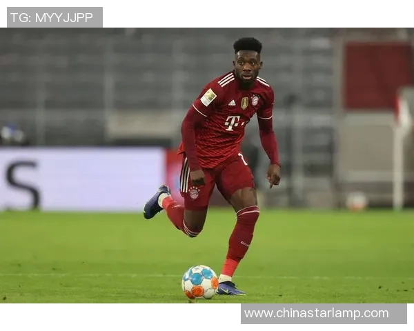 盘点世界足球巨星经典动作瞬间展现速度力量与技巧魅力