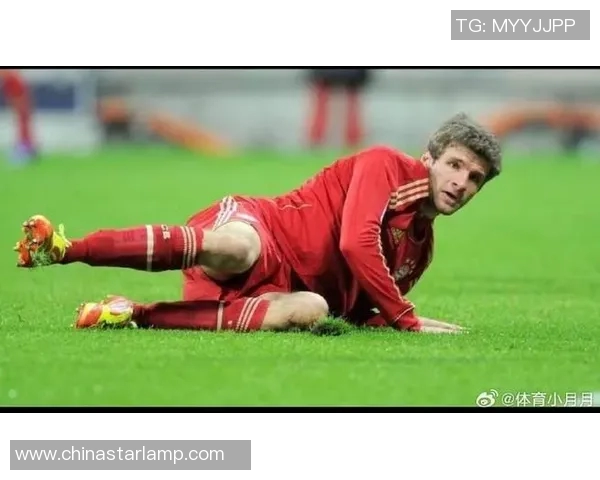 足球场上撞人的球星名场面背后：他的冲撞为何成为热议焦点